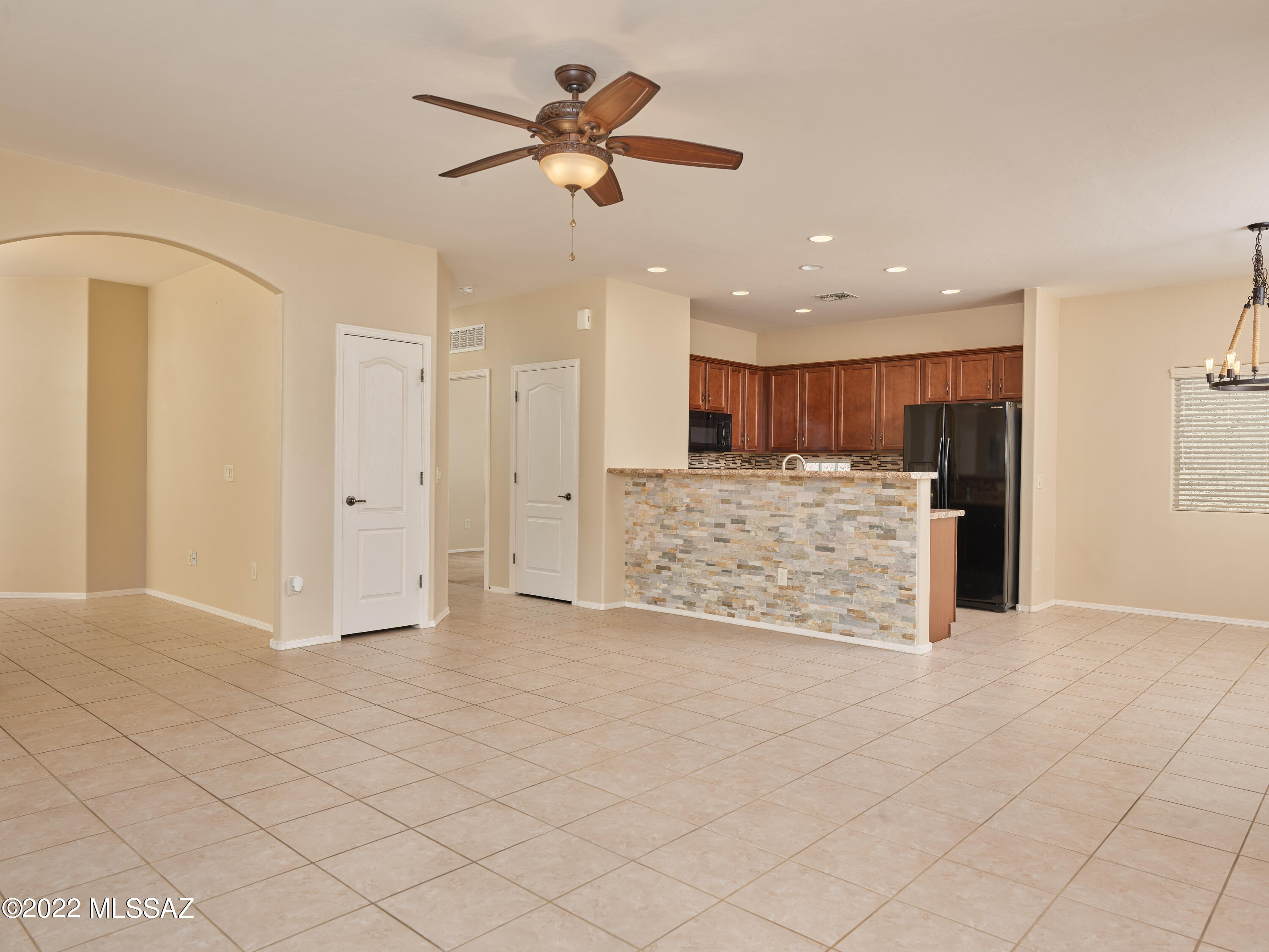 8742 North Norway Spruce Road Tucson, AZ 85743 - Photo 5 of 18