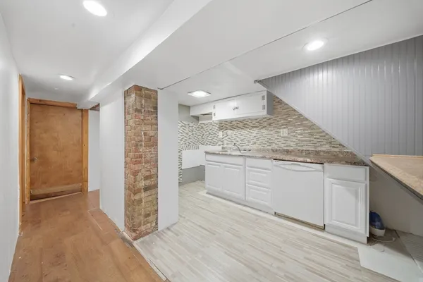 $950,000 | 1 Copeland Place, Boston, MA 02119