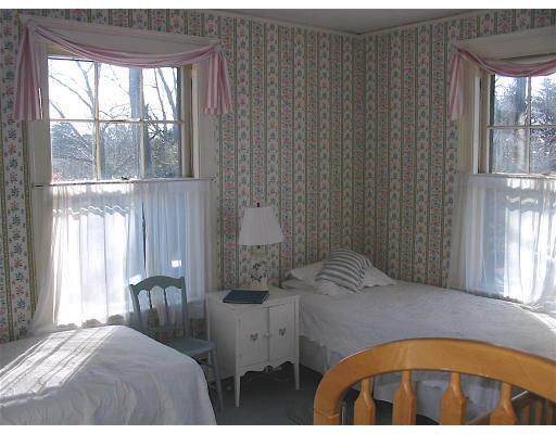 40 Brown Street Marblehead, MA 01945 - Photo 9 of 13 Gallery Image 9