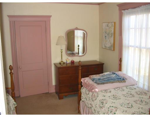 40 Brown Street Marblehead, MA 01945 - Photo 10 of 13 Gallery Image 10