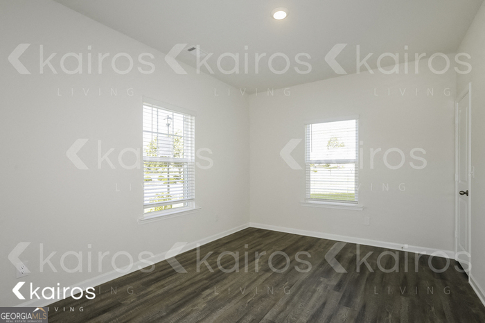 7008 Pinehurst Way North Macon, GA 31216 - Photo 3 of 16 a view of an empty room and window