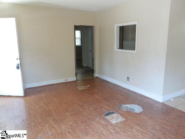 212 Crestfield Road Greenville, SC 29605 - Photo 13 of 14 Gallery Image 13