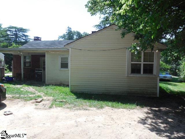 212 Crestfield Road Greenville, SC 29605 - Photo 4 of 14 Gallery Image 4
