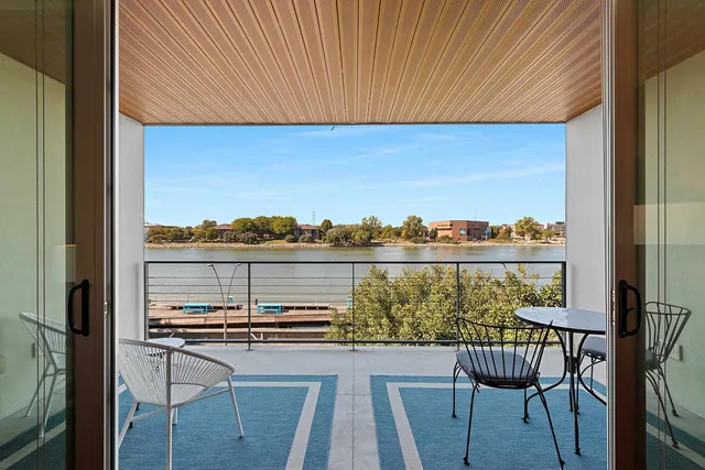 $254,900 | 101 Cherry Street, Unit 204, Green Bay, WI 54301