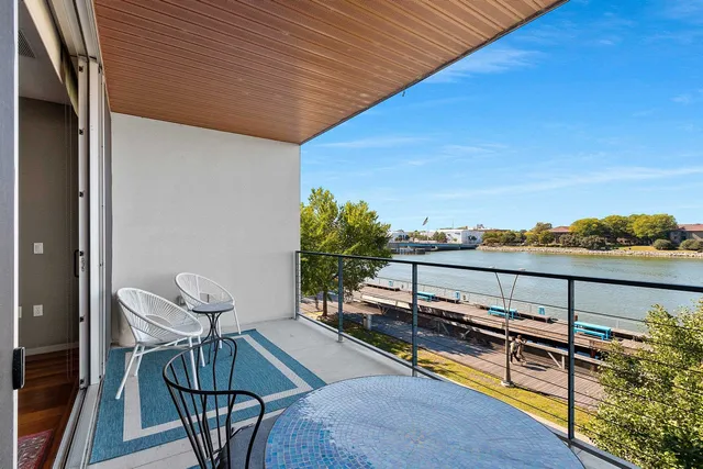 $254,900 | 101 Cherry Street, Unit 204, Green Bay, WI 54301