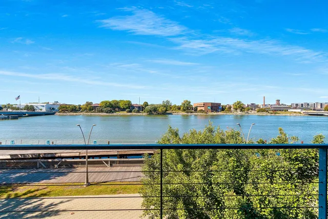 $254,900 | 101 Cherry Street, Unit 204, Green Bay, WI 54301