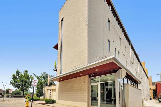 $254,900 | 101 Cherry Street, Unit 204, Green Bay, WI 54301