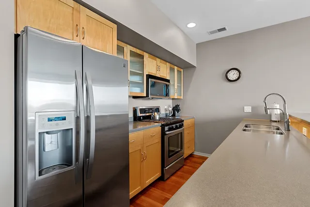 $254,900 | 101 Cherry Street, Unit 204, Green Bay, WI 54301