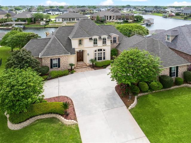 172 Islander Drive Slidell, LA 70458 - Photo 2 of 12