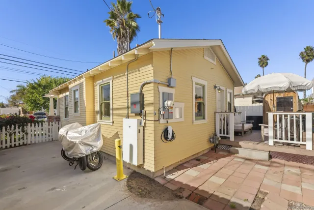 $1,149,900 | 1975 Bacon Street, San Diego, CA 92107