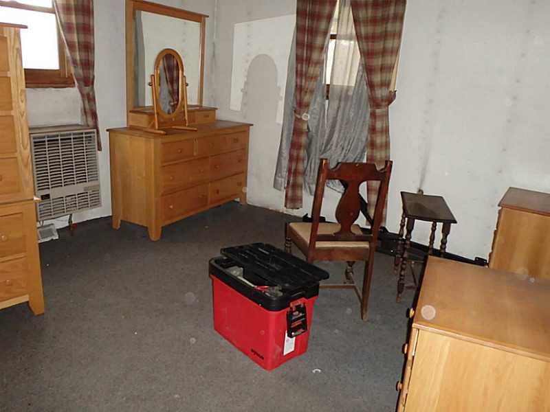 773 Oak Dale Road Salisbury, PA 15558 - Photo 8 of 16 Bedroom.