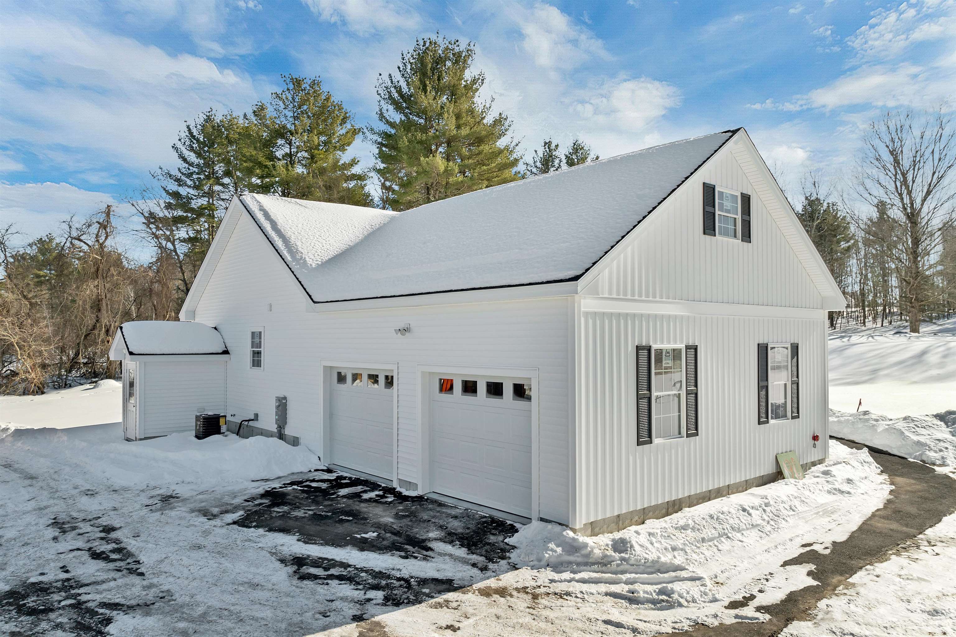 90 High Range Road Londonderry, NH 03053 - Photo 3 of 60