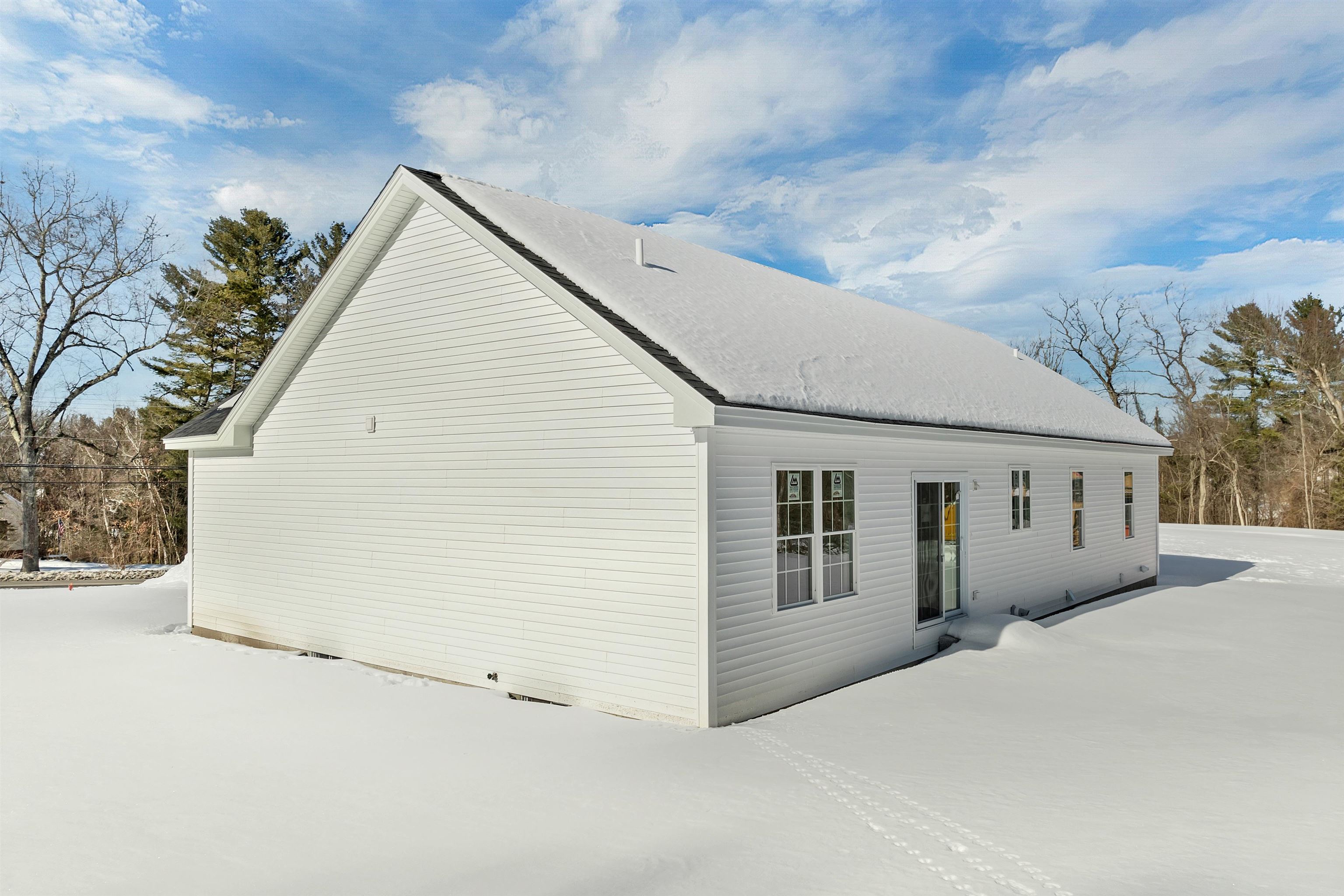 90 High Range Road Londonderry, NH 03053 - Photo 6 of 60