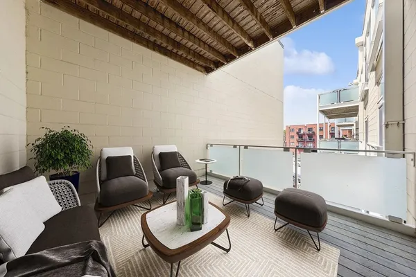$4,000 | 1003 West Buena Avenue, Unit 3W, Chicago, IL 60613
