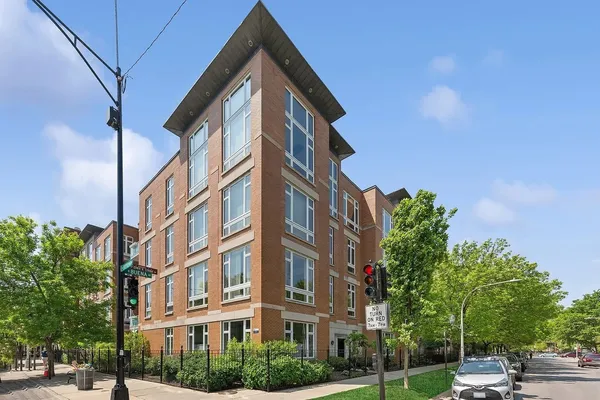 $4,000 | 1003 West Buena Avenue, Unit 3W, Chicago, IL 60613