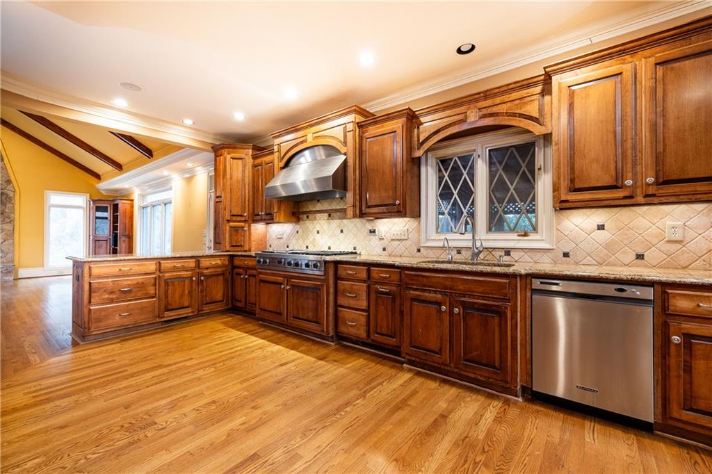 4457 Ridgegate Drive Northwest Peachtree Corners, GA 30097 - Photo 8 of 56