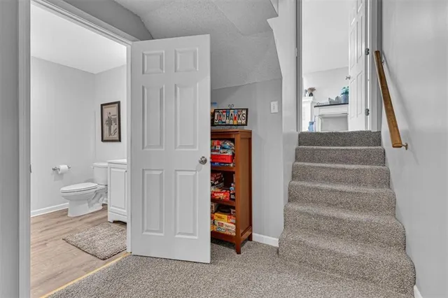 $395,000 | 3600 Northeast 81st Street, Kansas City, MO 64119