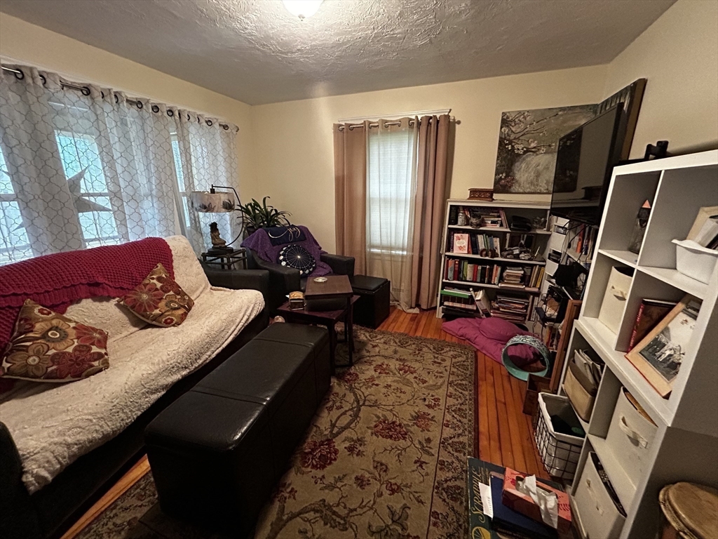 27 Malvern Road Worcester, MA 01610 - Photo 10 of 13