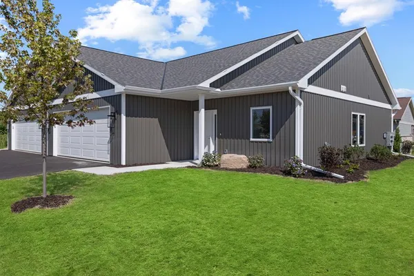 $369,900 | 101 North 15th Drive, Unit 1, Sturgeon Bay, WI 54235