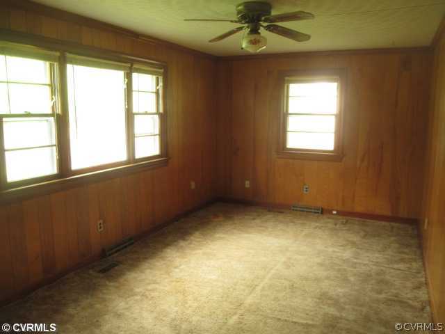 1204 Dare Road Yorktown, VA 23692 - Photo 5 of 10 Den/Family/Great Room