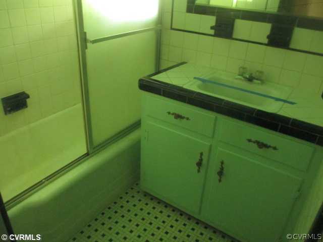 1204 Dare Road Yorktown, VA 23692 - Photo 9 of 10 Bathroom