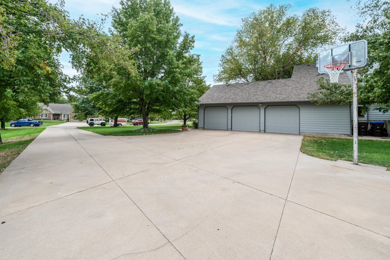 801 Ridge Point Drive Mulvane, KS 67110 - Photo 34 of 36