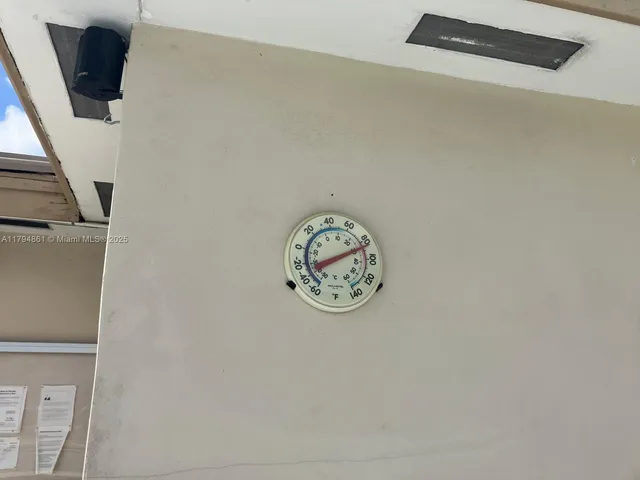 $115,900 | 4800 Northwest 35th Street, Unit 607, Lauderdale Lakes, FL 33319