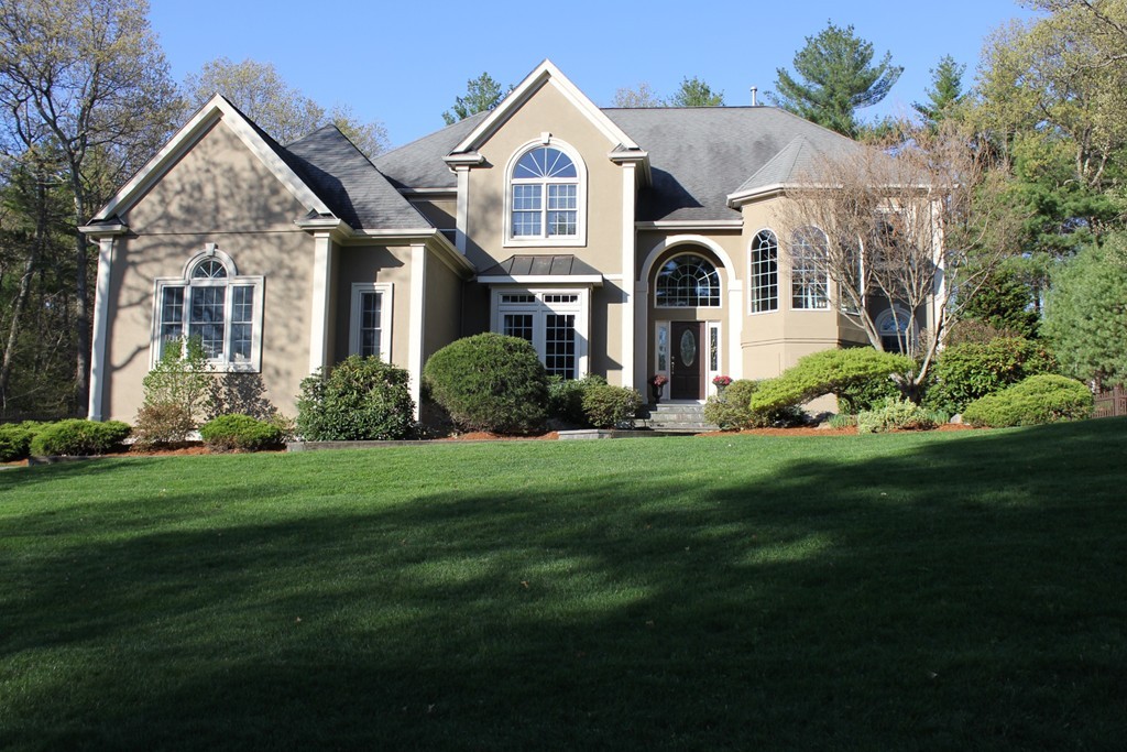 38 High Ridge Circle Franklin, MA 02038 - Photo 1 of 30 Gallery Image 1