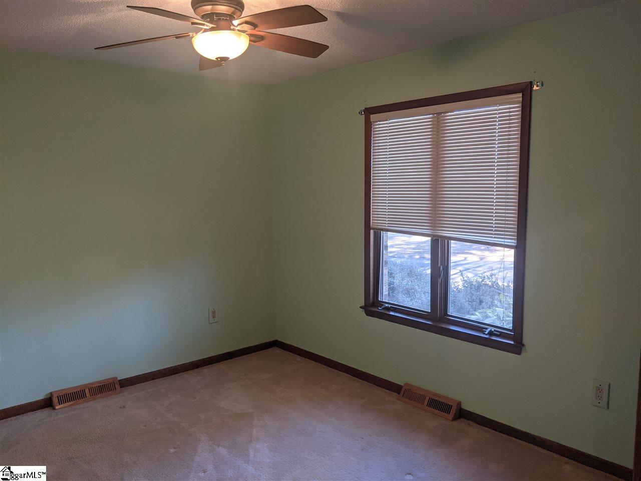 401 Quail Run Circle Fountain Inn, SC 29644 - Photo 14 of 26 Gallery Image 14
