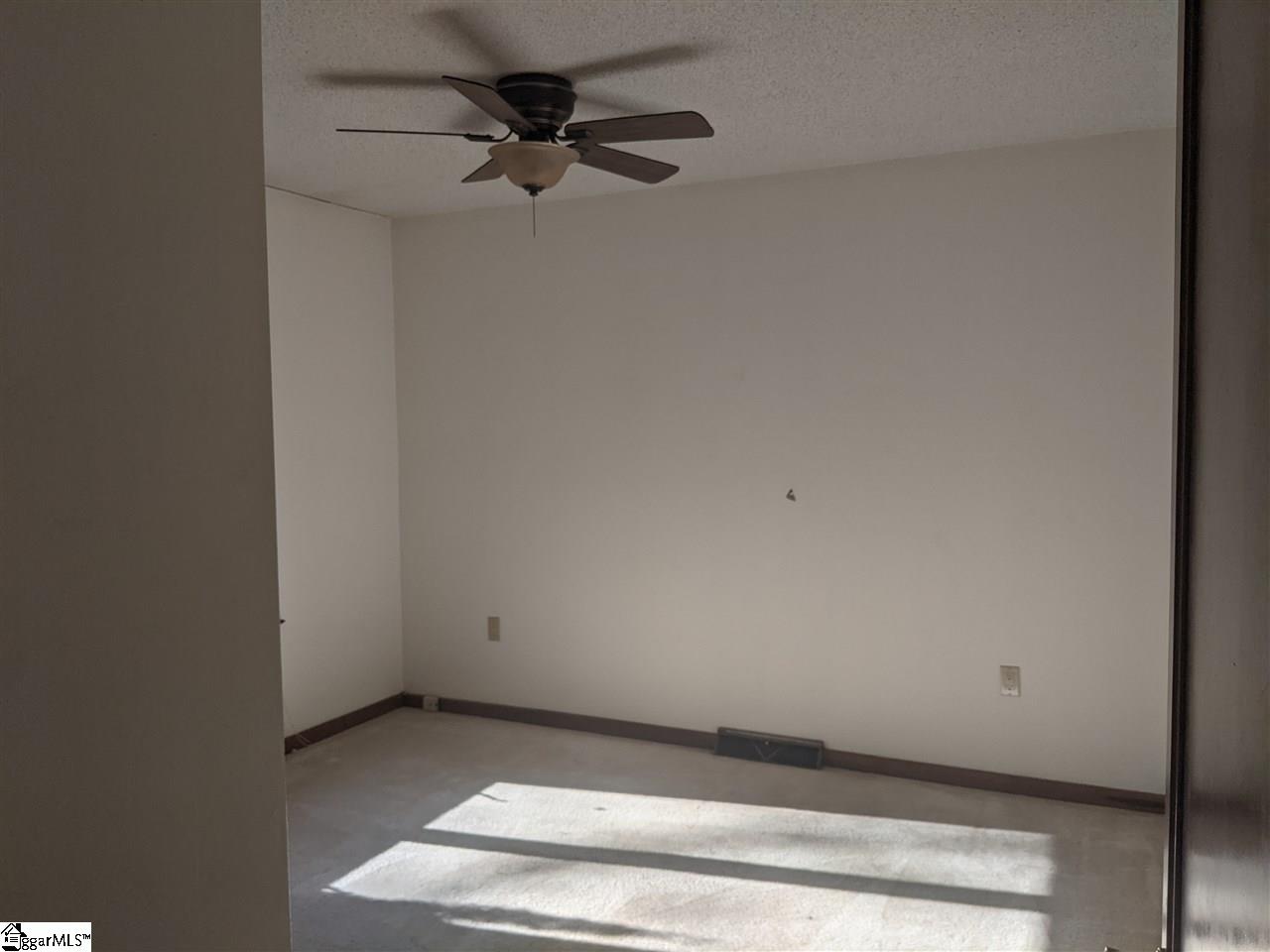 401 Quail Run Circle Fountain Inn, SC 29644 - Photo 17 of 26 Gallery Image 17