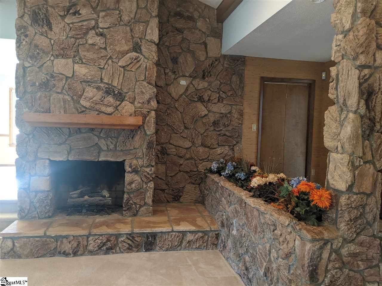 401 Quail Run Circle Fountain Inn, SC 29644 - Photo 6 of 26 Gallery Image 6