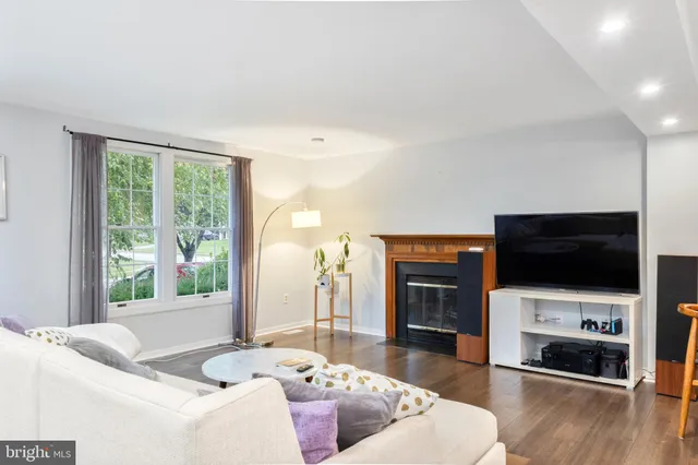 $3,500 | 8059 Fetlock Court, Ellicott City, MD 21043