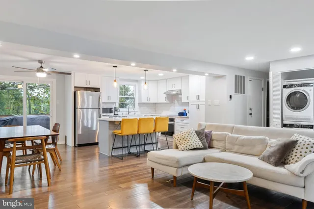 $3,500 | 8059 Fetlock Court, Ellicott City, MD 21043