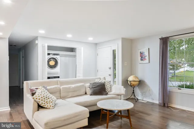 $3,500 | 8059 Fetlock Court, Ellicott City, MD 21043