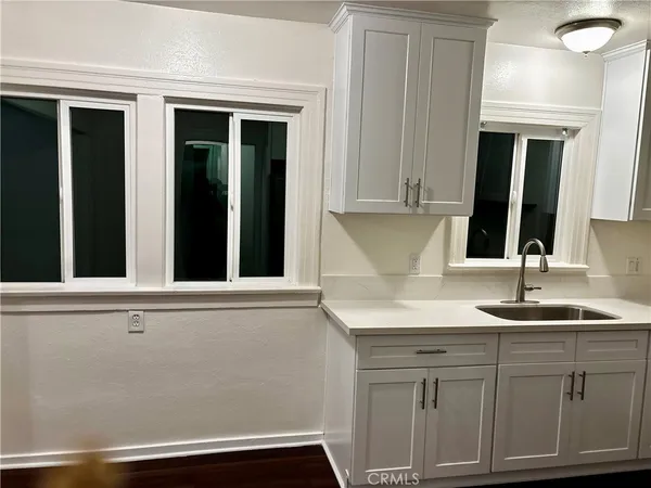 $3,200 | 647 West 112th Street, Los Angeles, CA 90044