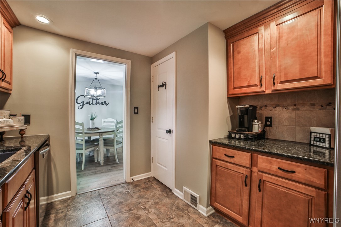 31 Rye Place Tonawanda, NY 14150 - Photo 17 of 28