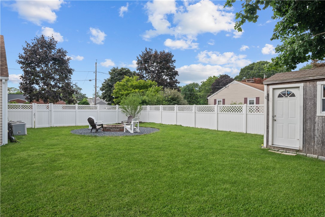 76 Sweetfern Road Warwick, RI 02888 - Photo 6 of 32