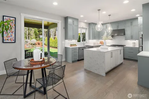 $1,990,000 | 7226 Northeast 129th Street, Kirkland, WA 98034