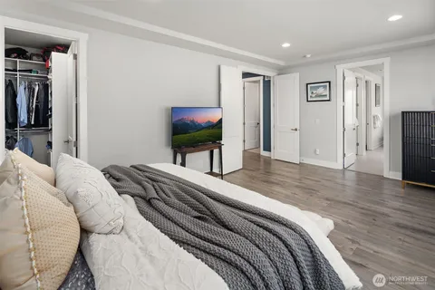 $1,990,000 | 7226 Northeast 129th Street, Kirkland, WA 98034