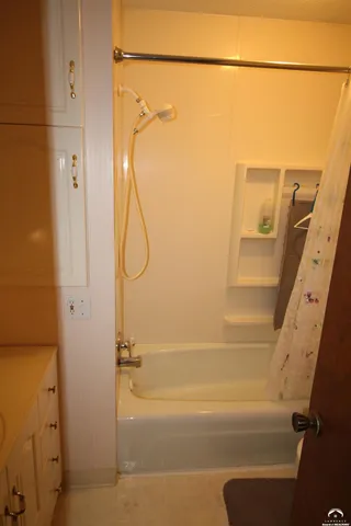 $369,950 | 21409 Mc Louth Road, McLouth, KS 66054