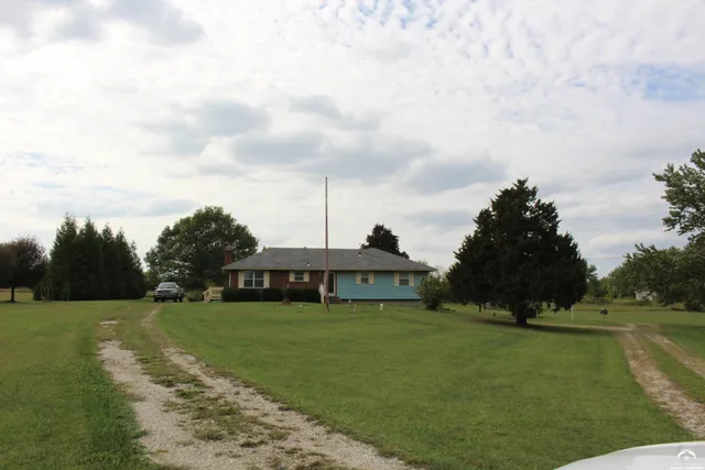 $369,950 | 21409 Mc Louth Road, McLouth, KS 66054