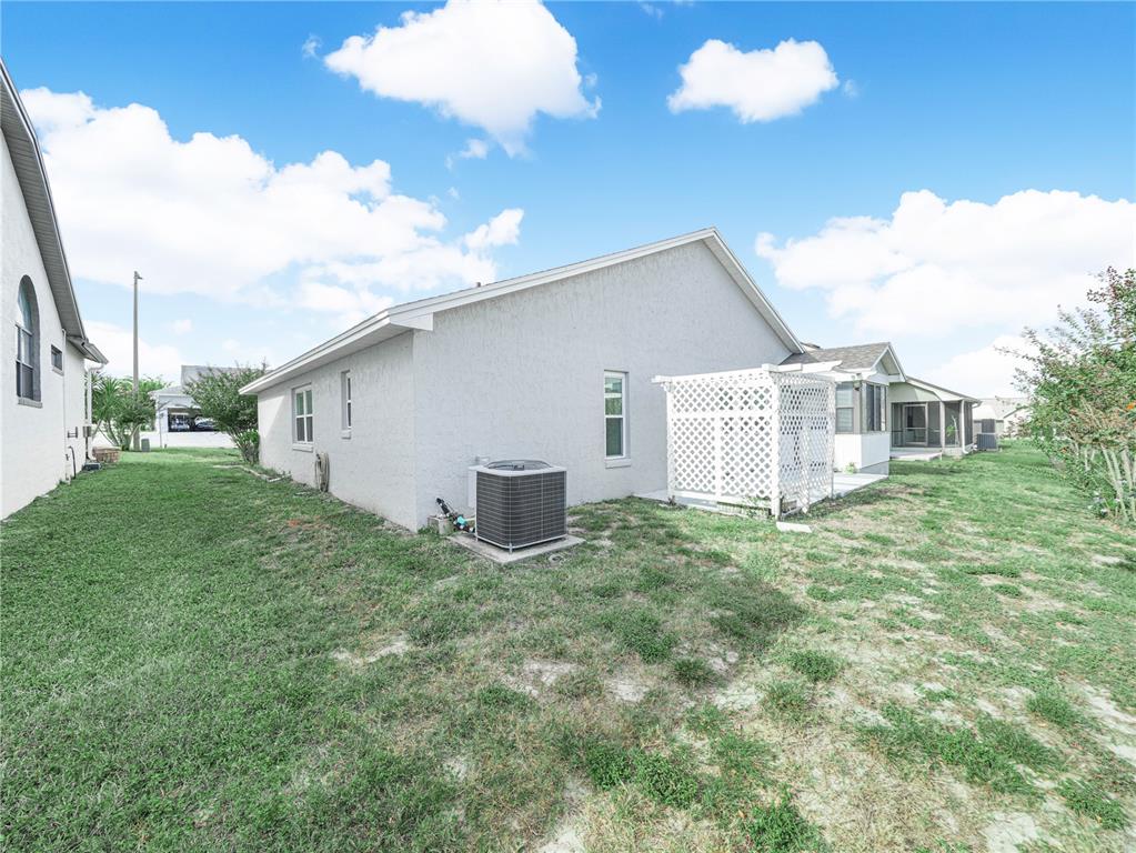 6011 Condor Drive Lakeland, FL 33809 - Photo 20 of 26 a house view with garden space