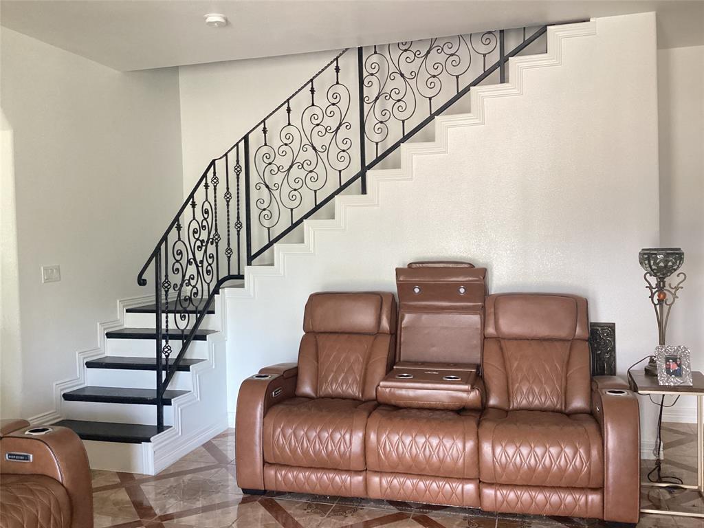 6051 County Road 1030 B Rice, TX 75155 - Photo 6 of 23 a living room with furniture