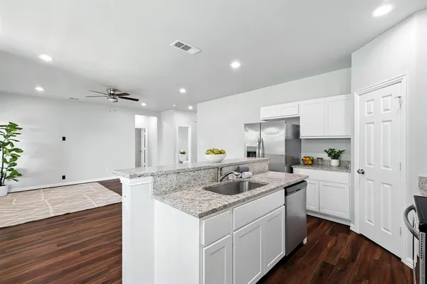$339,800 | 1601 Jupiter Lane, Ennis, TX 75119