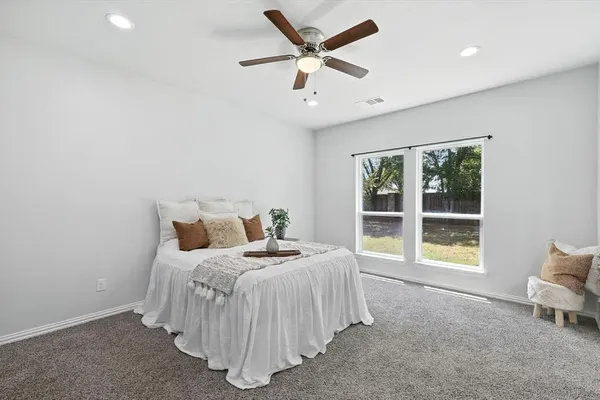 $339,800 | 1601 Jupiter Lane, Ennis, TX 75119