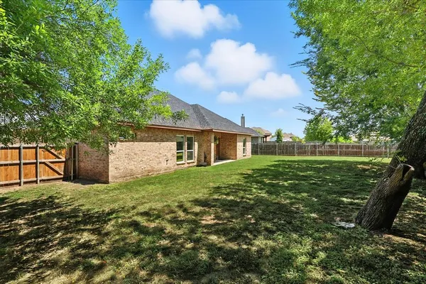 $339,800 | 1601 Jupiter Lane, Ennis, TX 75119