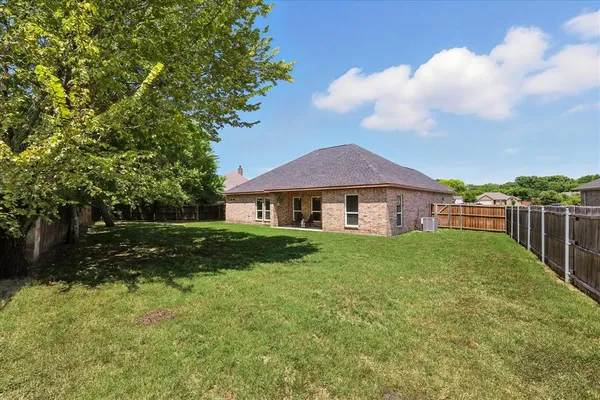 $339,800 | 1601 Jupiter Lane, Ennis, TX 75119