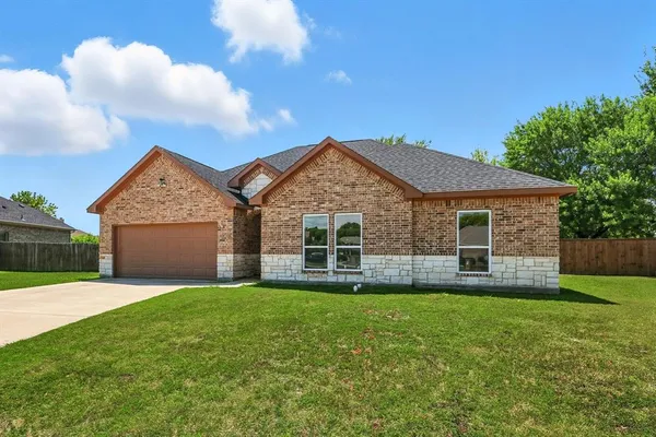 $339,800 | 1601 Jupiter Lane, Ennis, TX 75119