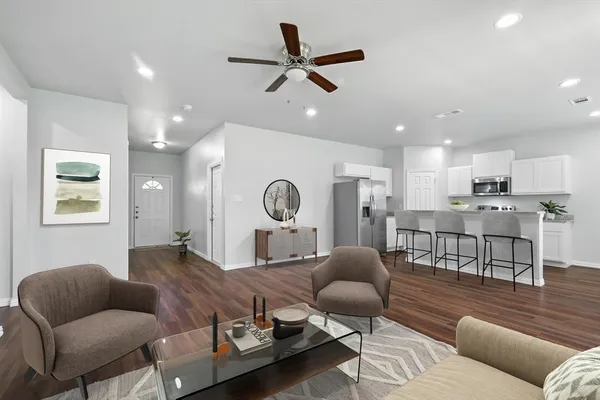 $339,800 | 1601 Jupiter Lane, Ennis, TX 75119