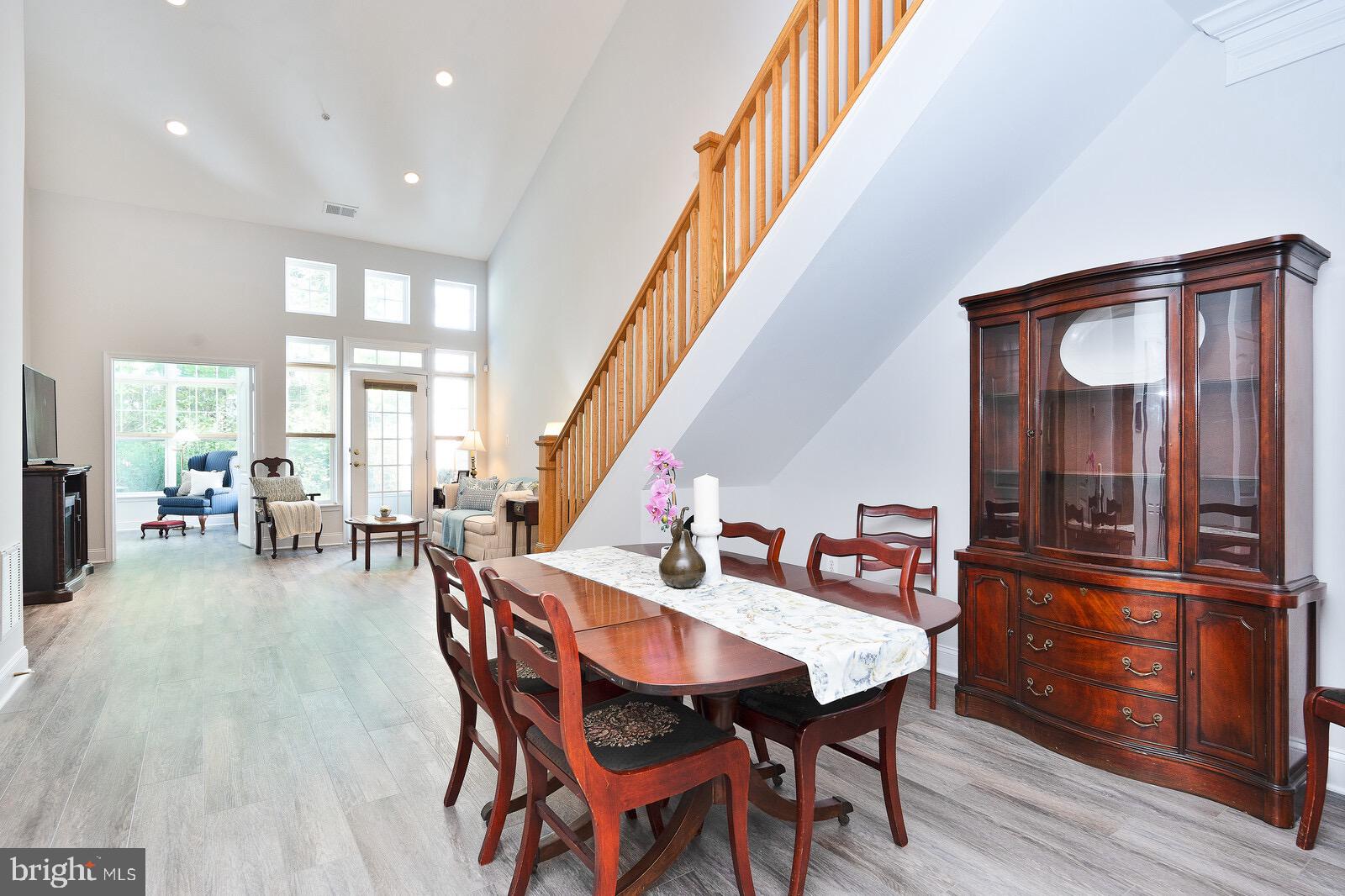 13132 Brooktree Lane Laurel, MD 20707 - Photo 5 of 35 LARGE AREA FOR DINING & LIVING !